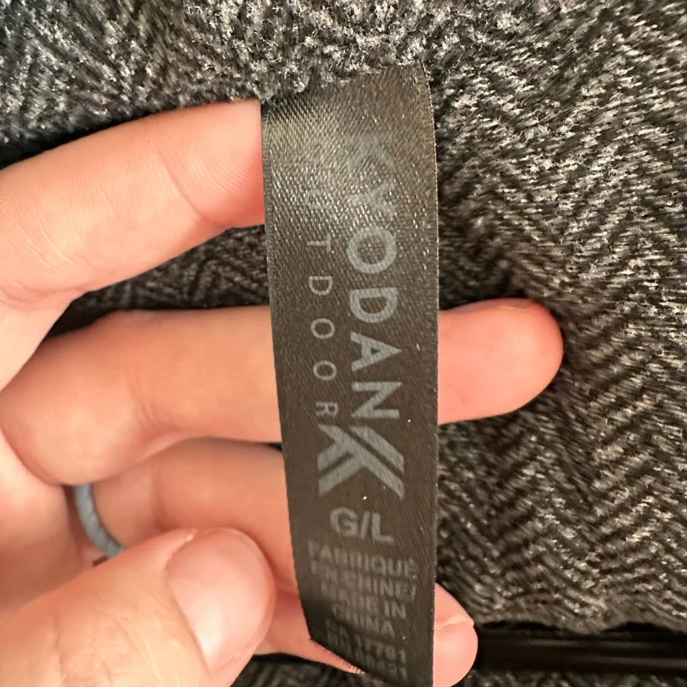 Kyoden Outdoor Black Sweater - Picture 2 of 3